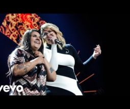 Yasmin Santos – Para, Pensa e Volta (Ao Vivo) ft. Marília Mendonça